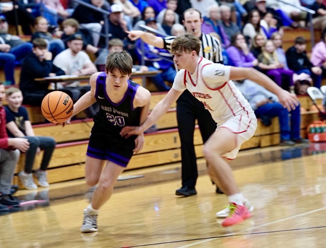 Prep Basketball: James Monroe holds on to squeeze past PikeView