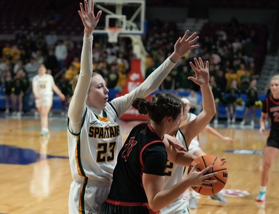 Girls State Tournament: Greenbrier East weathers storm, eliminates Sissonville for trip to Class AAA semis
